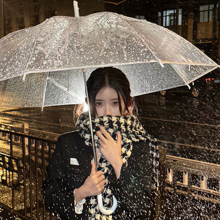 使用下方 20 个影片名，按顺序一一对应，不要改动片名文字，只根据片名和括号内类型提示来虚构全新的故事内容： 摇曳露营 逃出狂鲨岛 枪手哈特 美人追 萨拉戈萨的手稿 男孩与骏马 黑色星期一 第一季 楚汉传奇 白城之寂 夏日不宜入爱河 我洒顽皮豹 回放 幸福已逝 光之城的战斗联盟 非常市长 女人凶猛 黄大仙 挨饿游戏 成记茶楼 猎人之夜